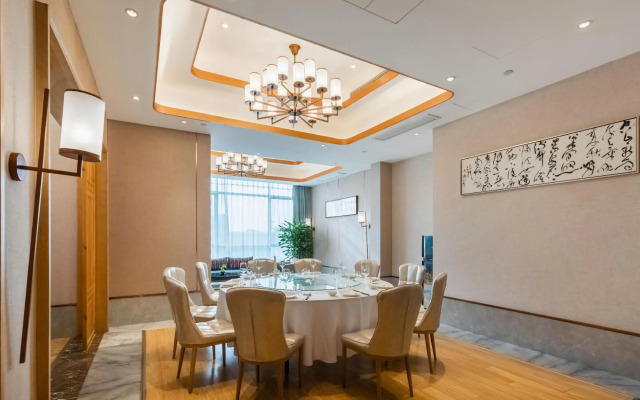 Huai'an OASIS International Hotel