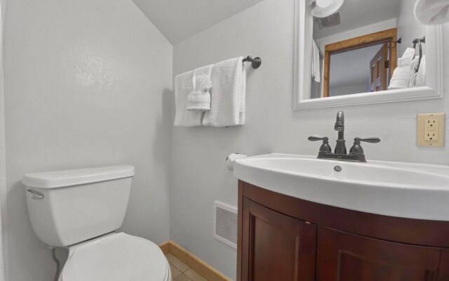 Powder Ridge 209 4 Bedroom Condo by RedAwning