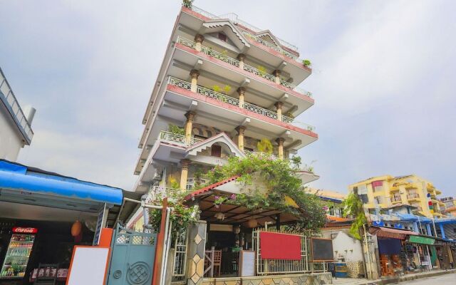 Oyo 403 Hotel Paradise Inn