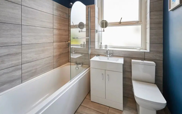 Host Stay Flat 4 Groveside