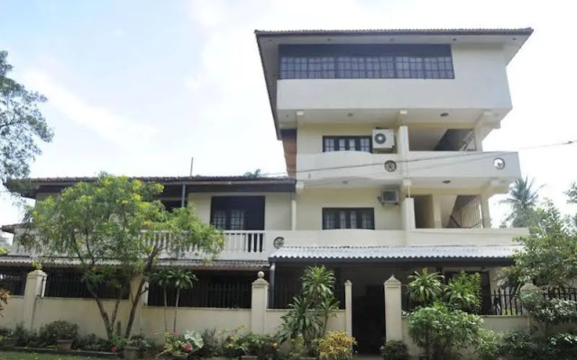 Hotel Randiya