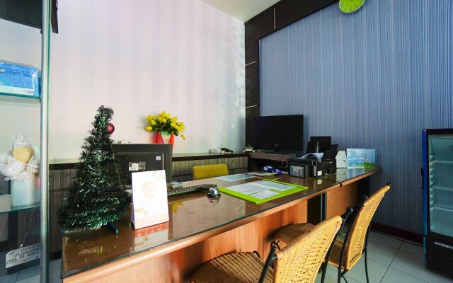 OYO 2526 Hotel D'komo