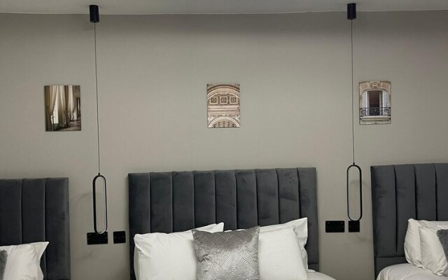 Luis Apartments in Leeds