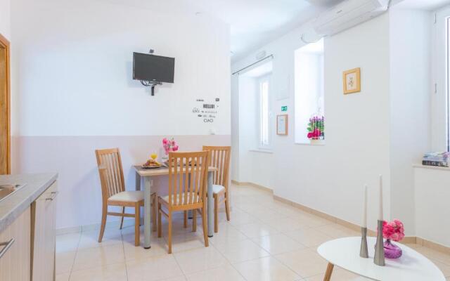 Fora Apartments