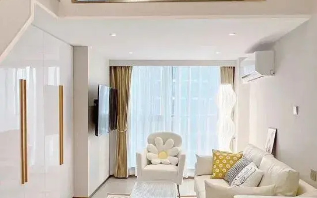 Meiyi Loft Cinema Apartment