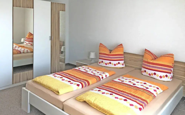 Garden Apartment, Gobweinstein