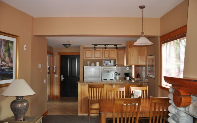 Lizard Creek Lodge