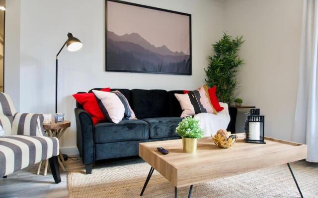 Premium Modern Condo Top Location 2Bed