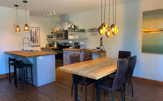 Relaxing Location Steps From Resort Citq 242281