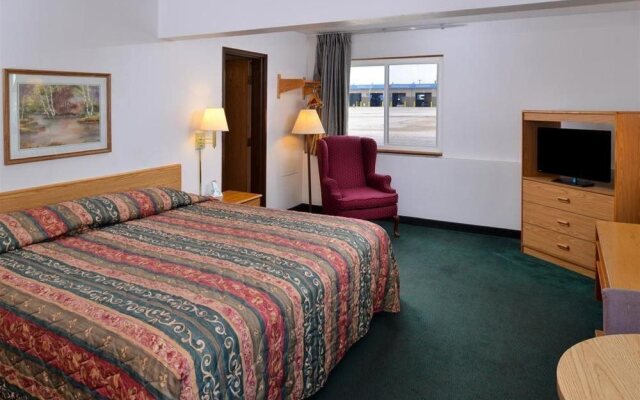 Americas Best Value Inn - Walcott / Davenport