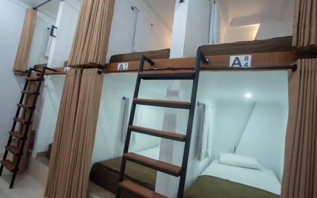 Lucky Hostel