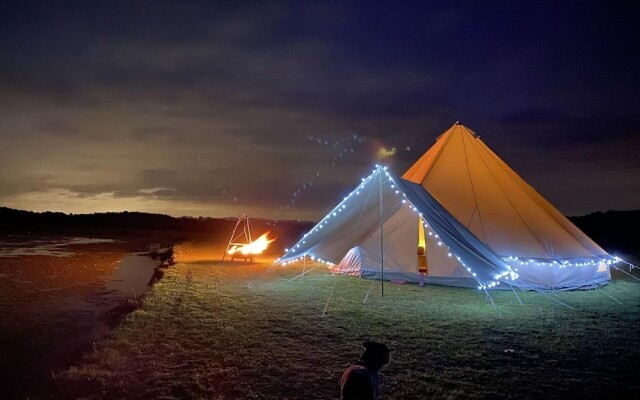 Anna-may Luxury Tent - Two Doubles
