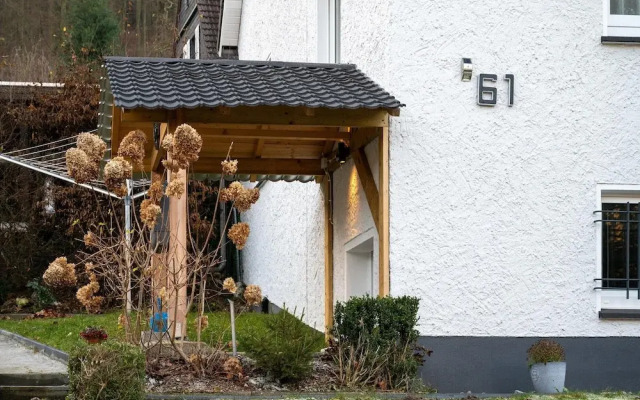 Cosy Holiday Home Yalet in Brilon-wald
