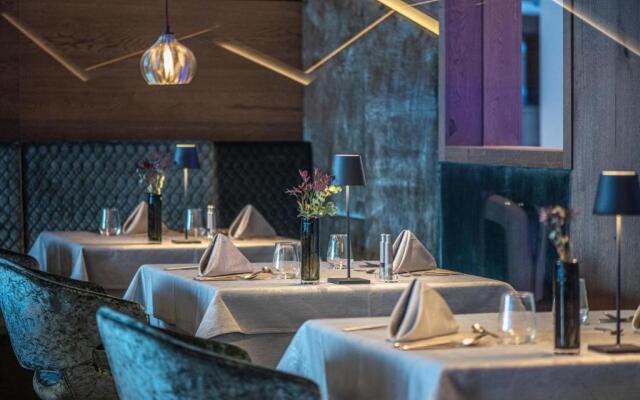 Kronhotel Leitgam luxury hotel for two