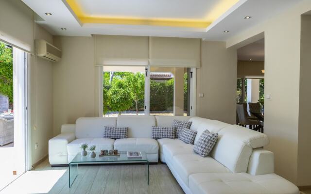Meneou Seaside Mansion 7