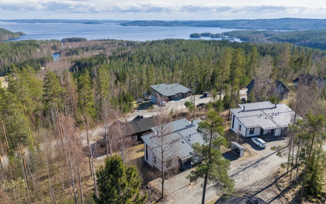 Spacious 2BR Cabin at Riihivuori Peak