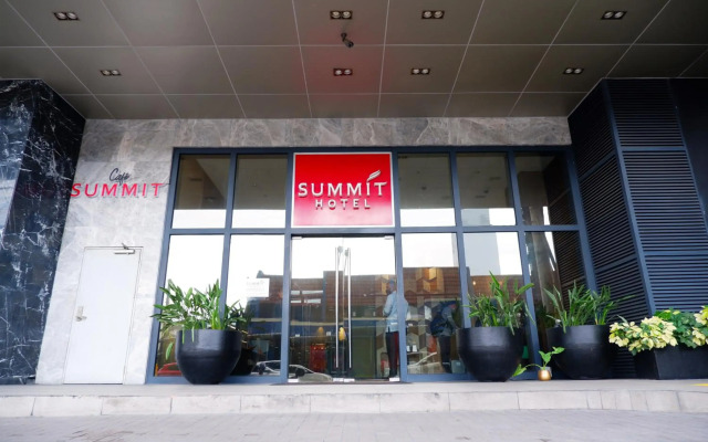 Summit Hotel Greenhills