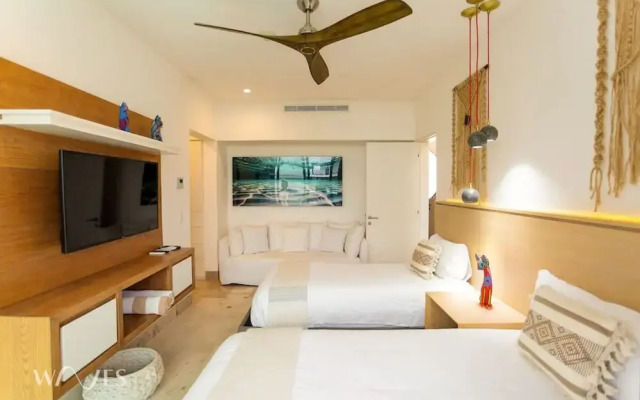 3 Br Ocean Front PH With Stunning Views