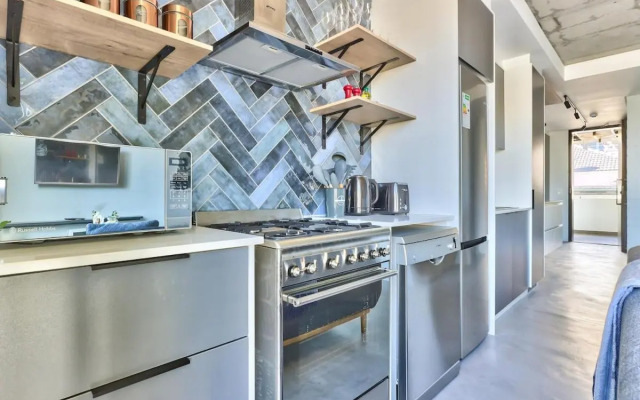 Lovely Couples Retreat Studio Apartment!