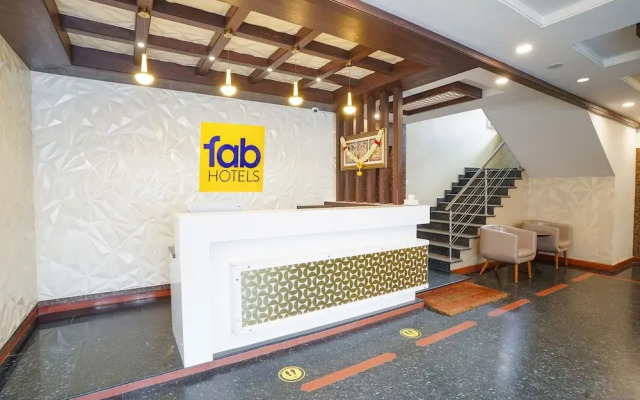 Fabhotel Savi Inn