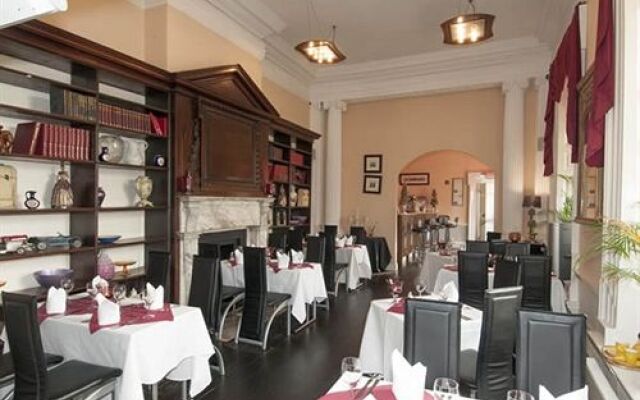 SK Baylis house hotel