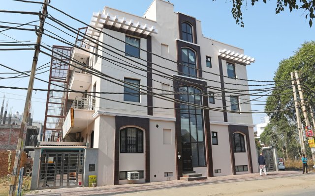 OYO 11606 Hotel K R Group