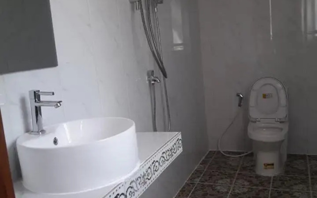 Khun Pich Apartments