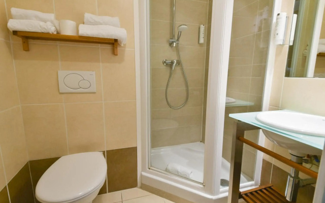 Hôtel Akena Crepy en Valois