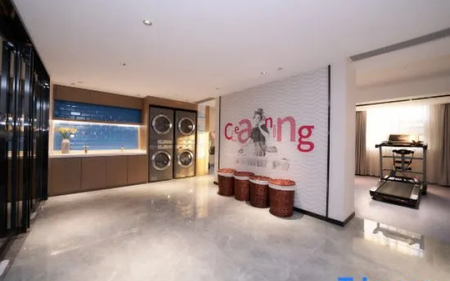 Echarm Hotel (Wuhan Hankou Railway Station Fanhai CBD)