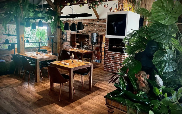 Art & Garden Residence