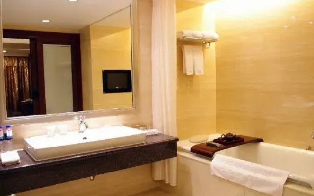 Glory Grand Hotel