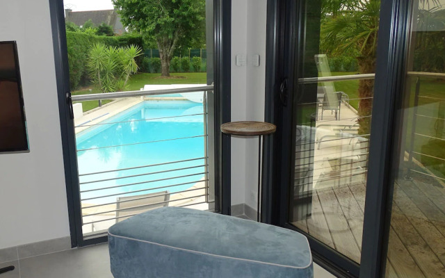 Holiday Home With Private Outdoor Pool, Gouesnac"h