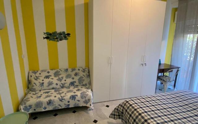 019 Luneta (011017-LT-0762)