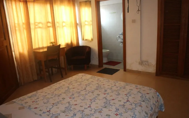 DeeGold Guest Home