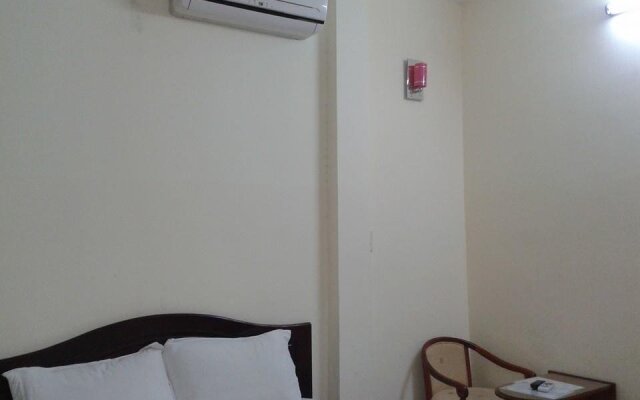 Nhat Nhat Hotel