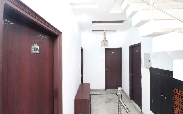 OYO 14985 Hotel S K