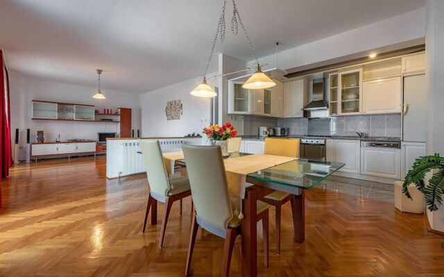 Stunning Apartment in Zadar With 2 Bedrooms, Wifi and Outdoor Swimming Pool
