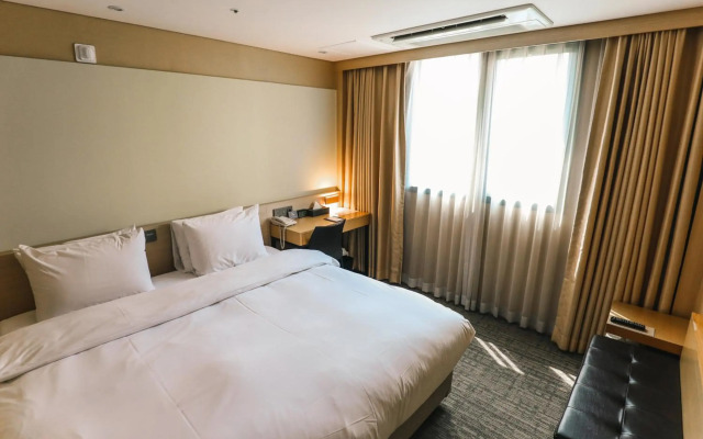 ON City Hotel