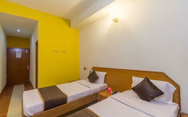 OYO 5332 Hotel Parnil Palace 1