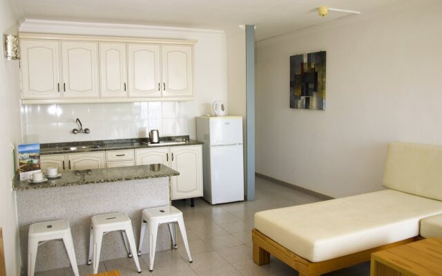 Ereza Apartamentos Los Hibiscos - Adults Only