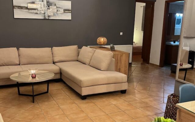 Cozy 2 Bedroom Apartment in Spilia