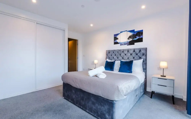 Sleek Apartment near the City Center