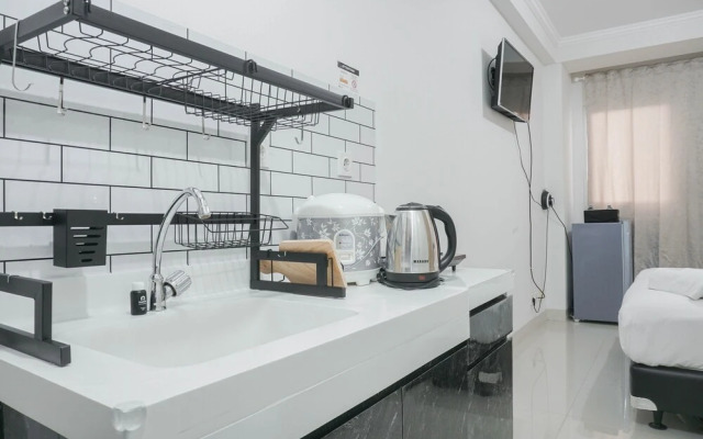 Strategic And Comfy Studio At Signature Park Grande Apartment