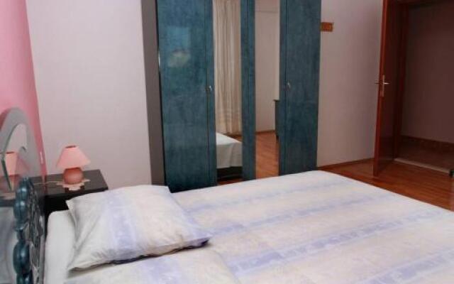Apartment Dragan