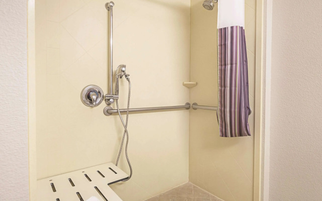 La Quinta Inn & Suites by Wyndham Fresno Northwest