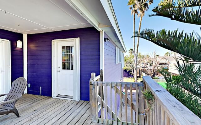 The Purple House - Four Bedroom Home