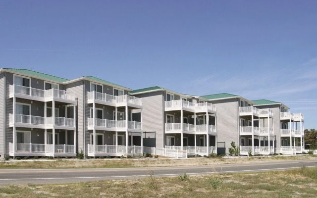 Seaside #A-201, Ocean Getaway by RedAwning