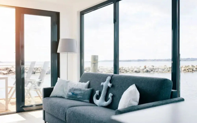 Houseboat in Egernsund at the Marina Minde