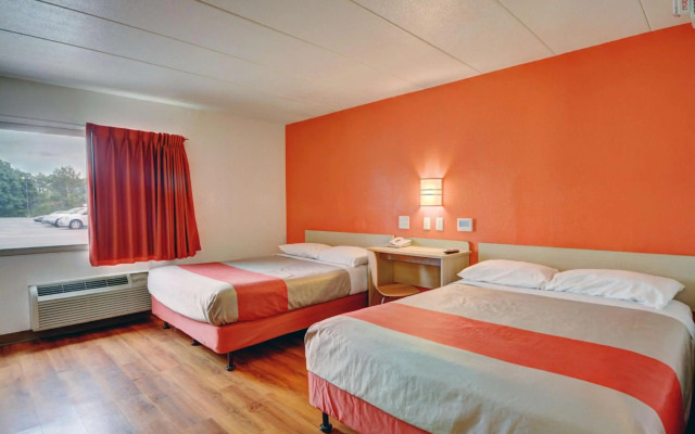 Motel 6 Seekonk, MA - Providence East