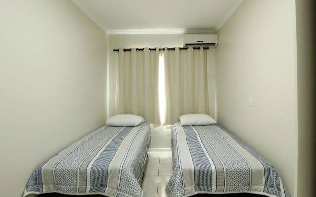 1012 Apto no centro Praia de Bombinhas